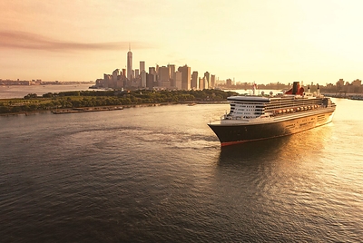 Cunard's Wave Season offer includes Transatlantic Crossings aboard the world's only true ocean liner, Queen Mary 2 (PRNewsfoto/Cunard)