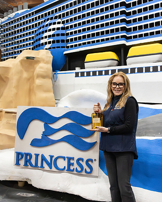 Princess Cruises Christens Star Princess Tournament of Roses Float With Celebration Ambassador Jill Whelan